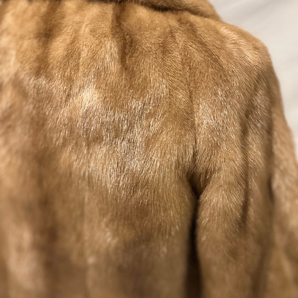 Brodys Vintage Honey Mink Bolero Jacket with Hat Pockets Winged Collar - Picture 5 of 16